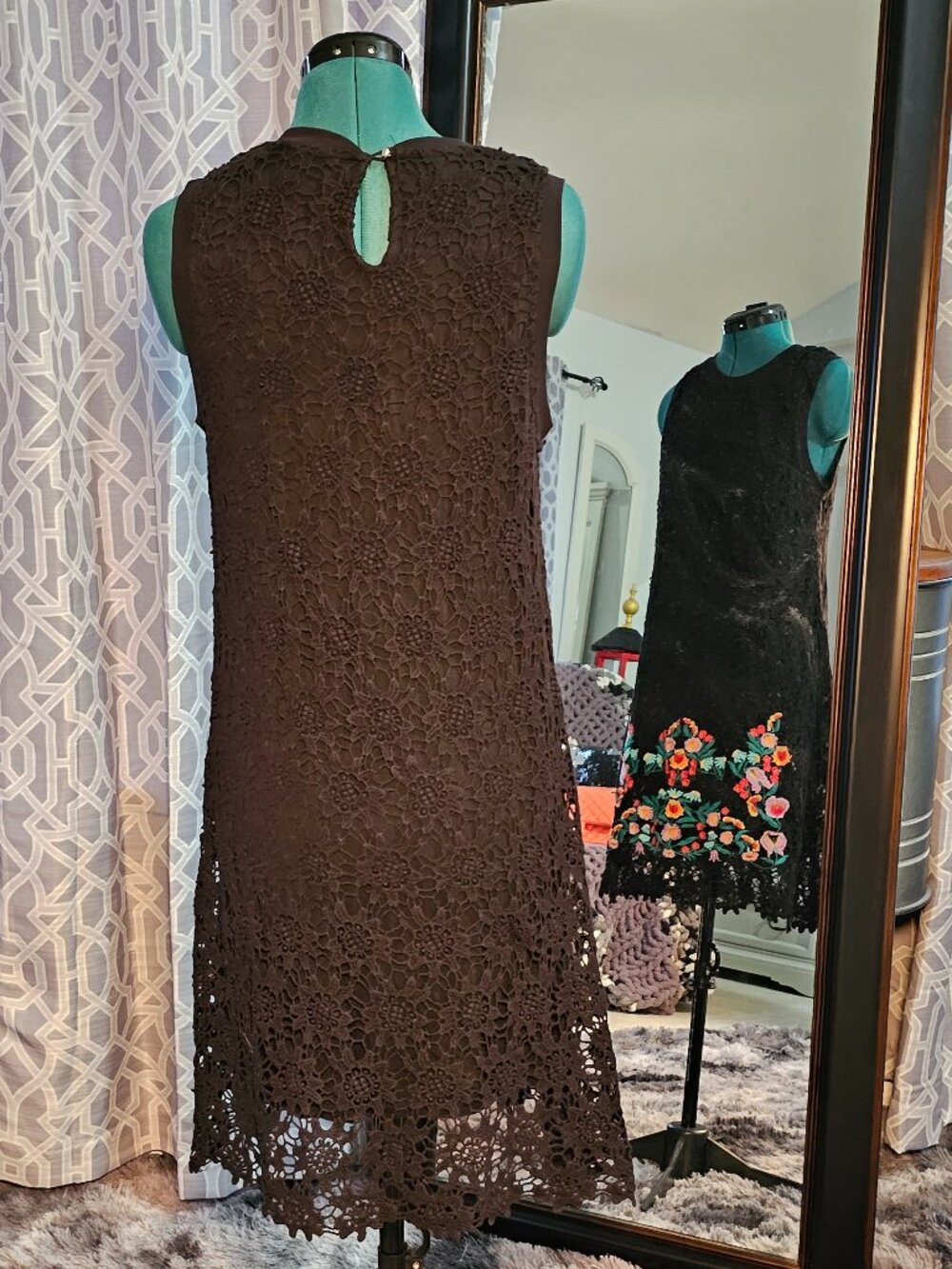 Neiman Marcus Embroidered Black Sleeveless Textured Dress – Size L - Picture 3 of 7